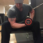 Bizeps Übung Konzentrations Curls, Bizeps Training, Hanteltraining , Muskelaufbau, Biceps